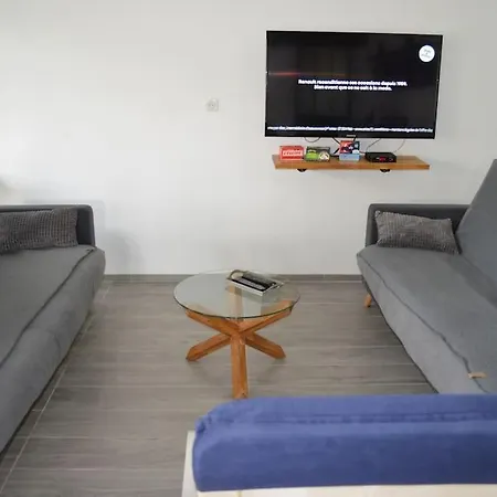 : Grange Entierement Renovee Style Loft. Nyaraló