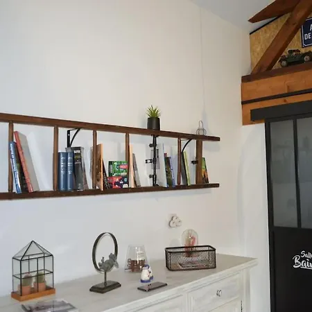 : Grange Entierement Renovee Style Loft. 주앵빌